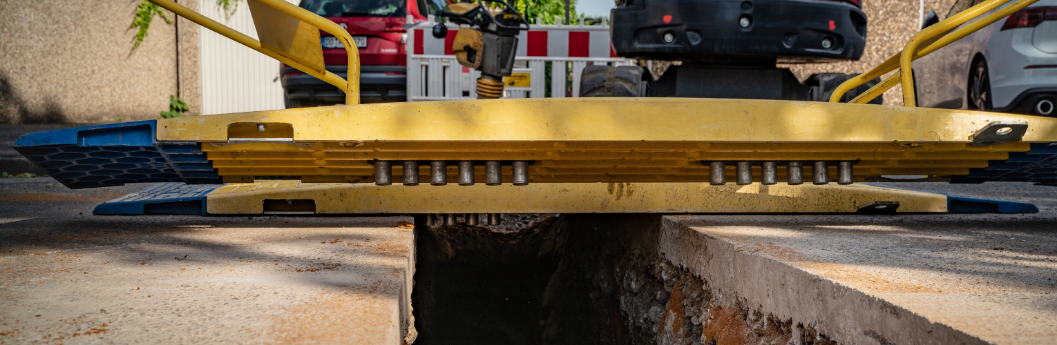 LowPro Road Plates from Oxford Plastics